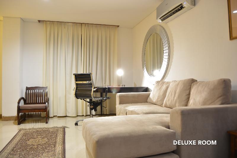 W Home Cikatomas Jakarta Exteriér fotografie