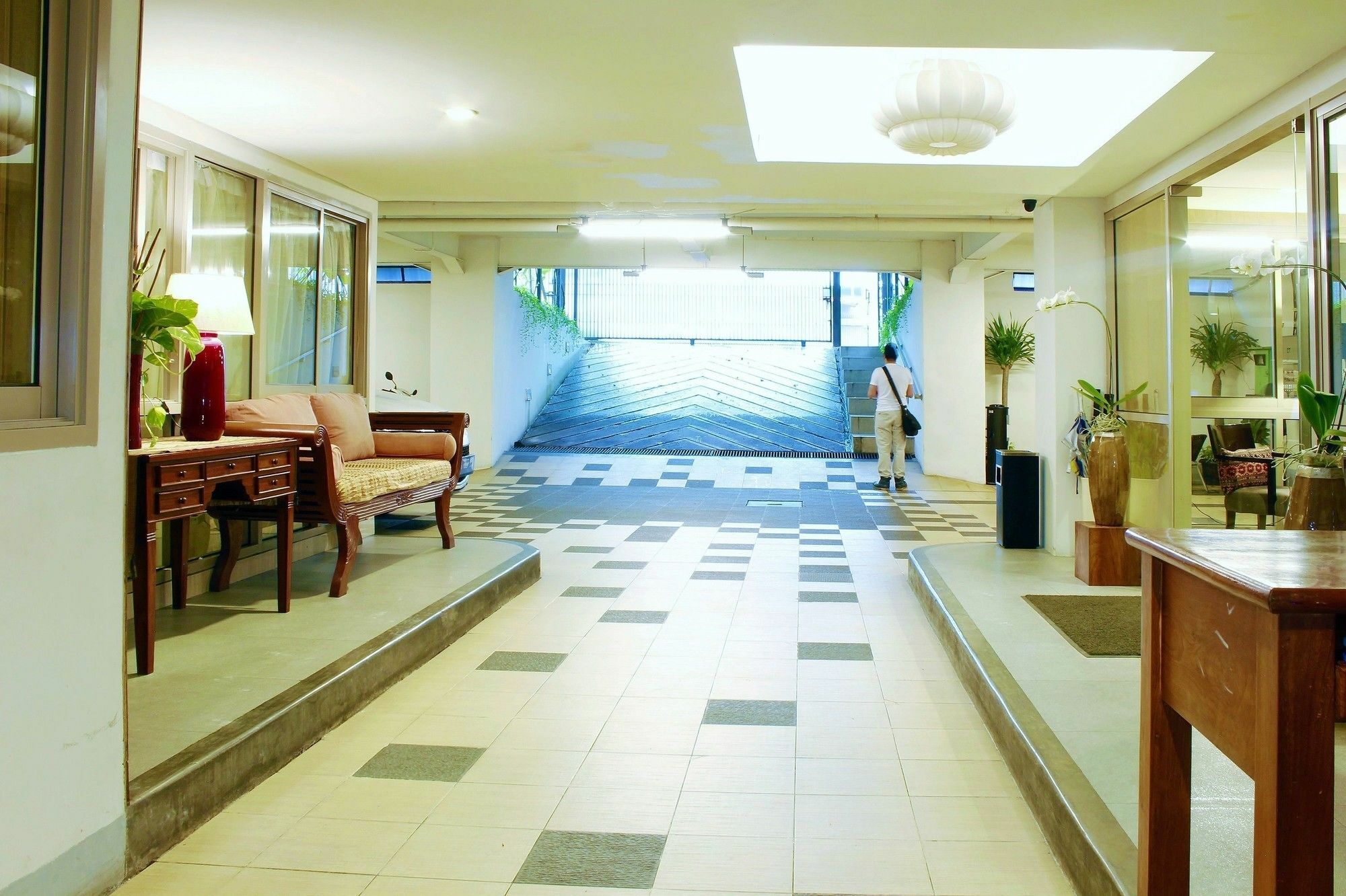 W Home Cikatomas Jakarta Exteriér fotografie