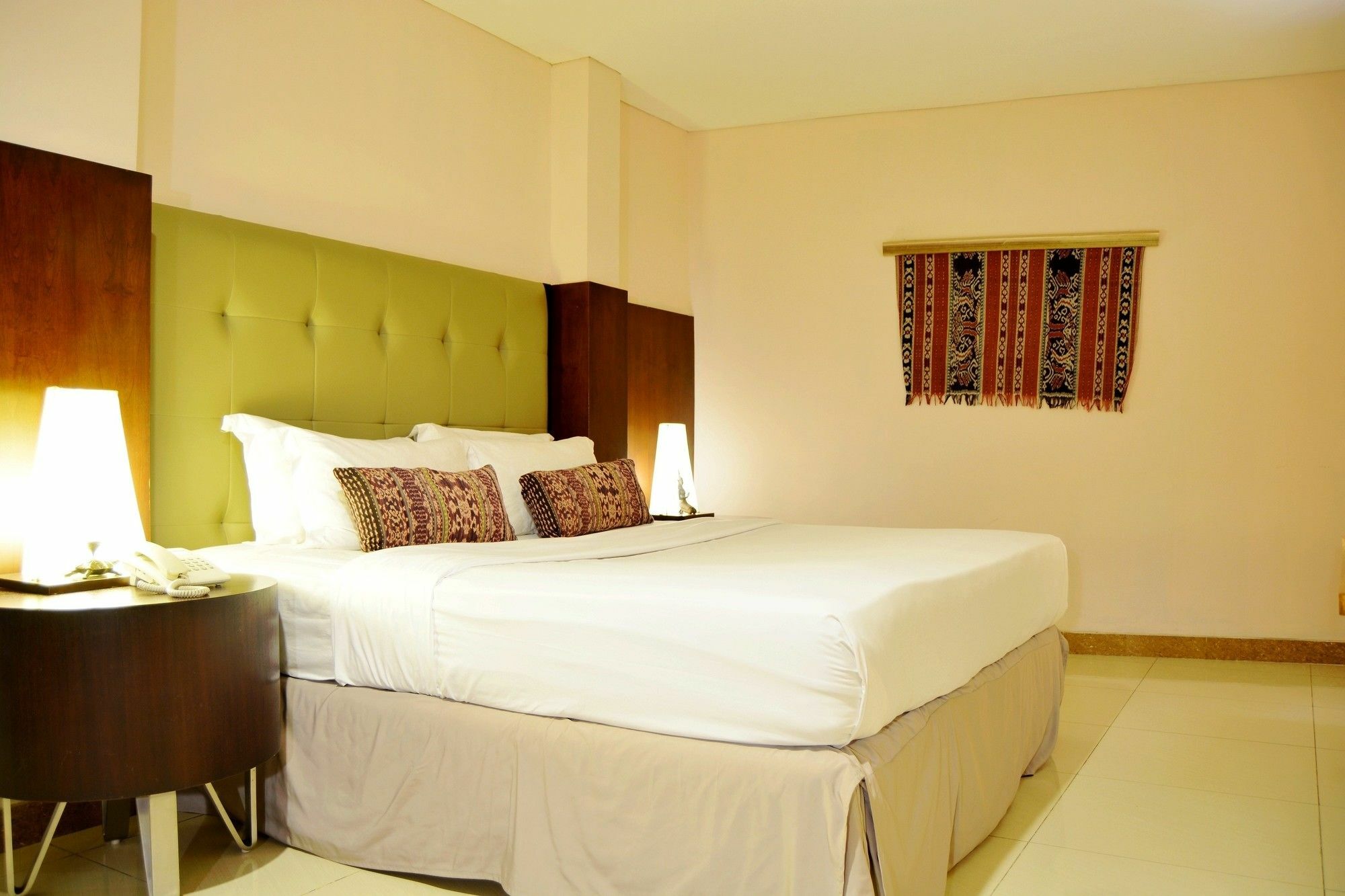 W Home Cikatomas Jakarta Exteriér fotografie