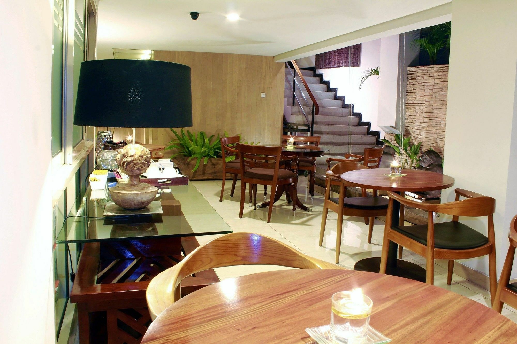 W Home Cikatomas Jakarta Exteriér fotografie